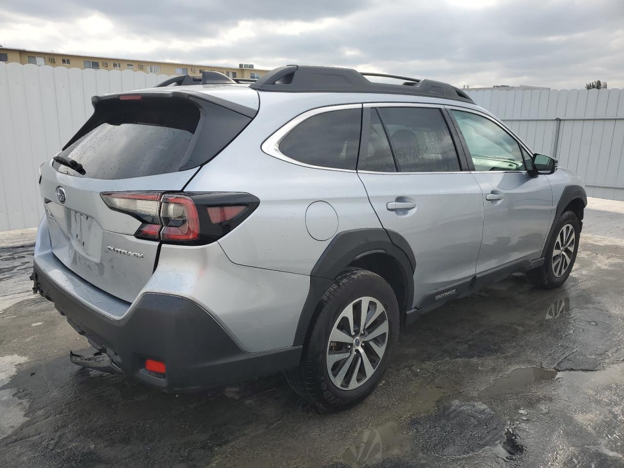2024 Subaru Outback - Image 3