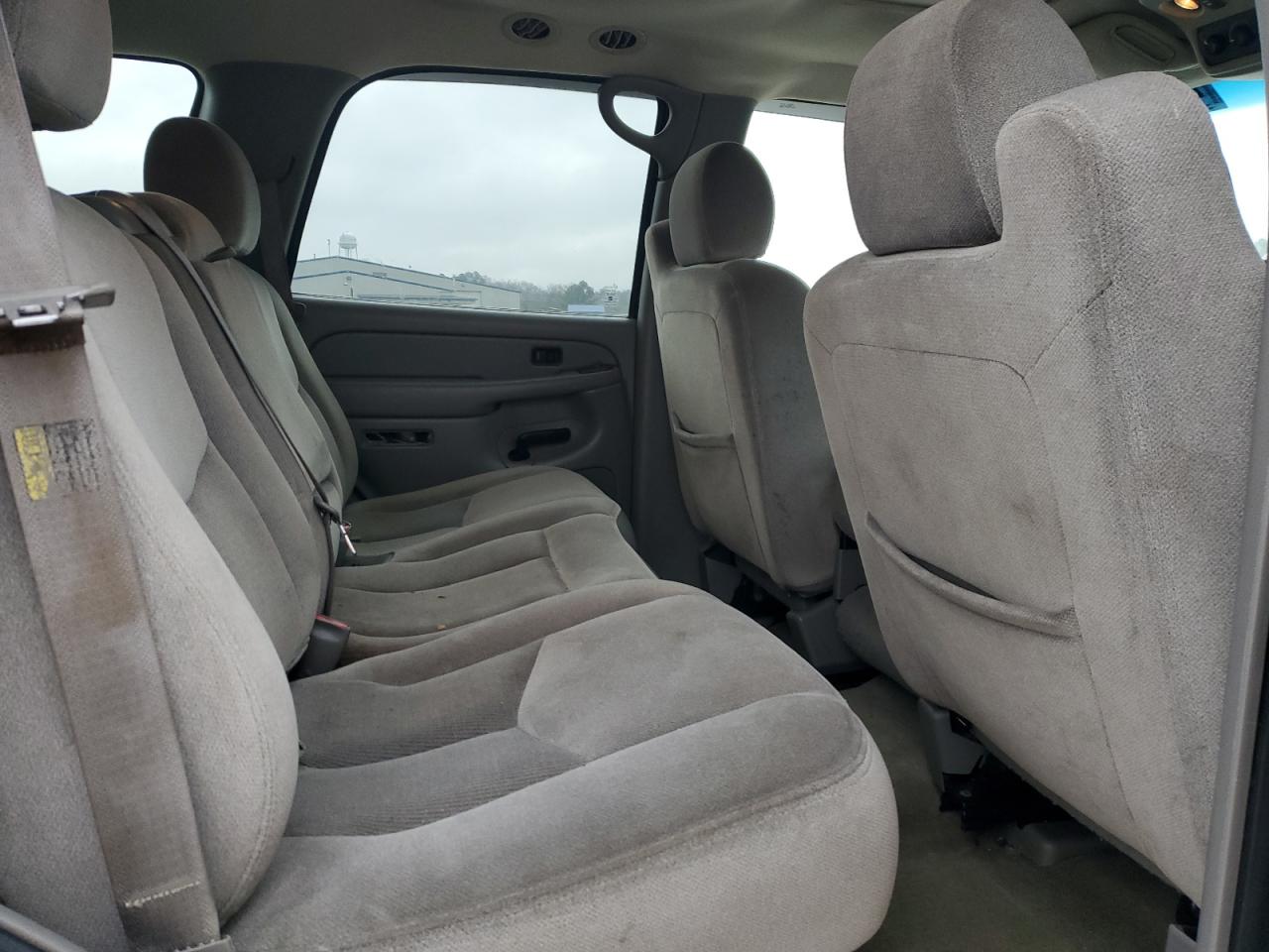 2005 GMC Yukon - Image 12