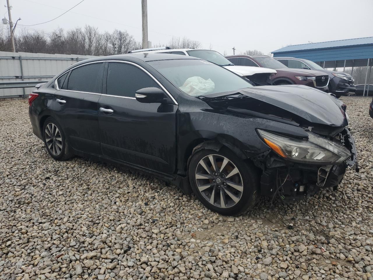 2017 Nissan Altima - Image 4