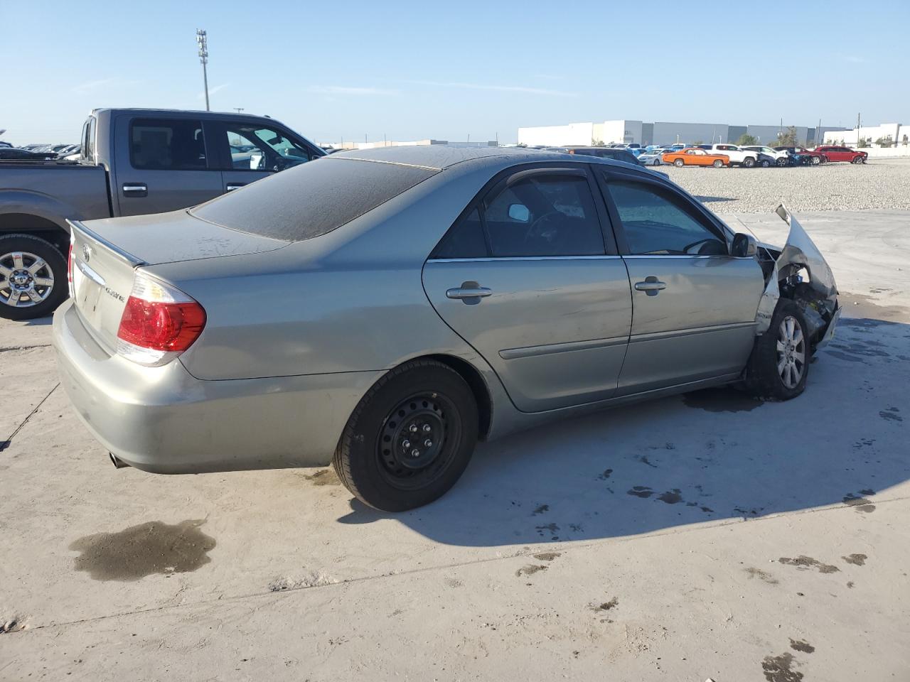 2005 Toyota Camry - Image 3