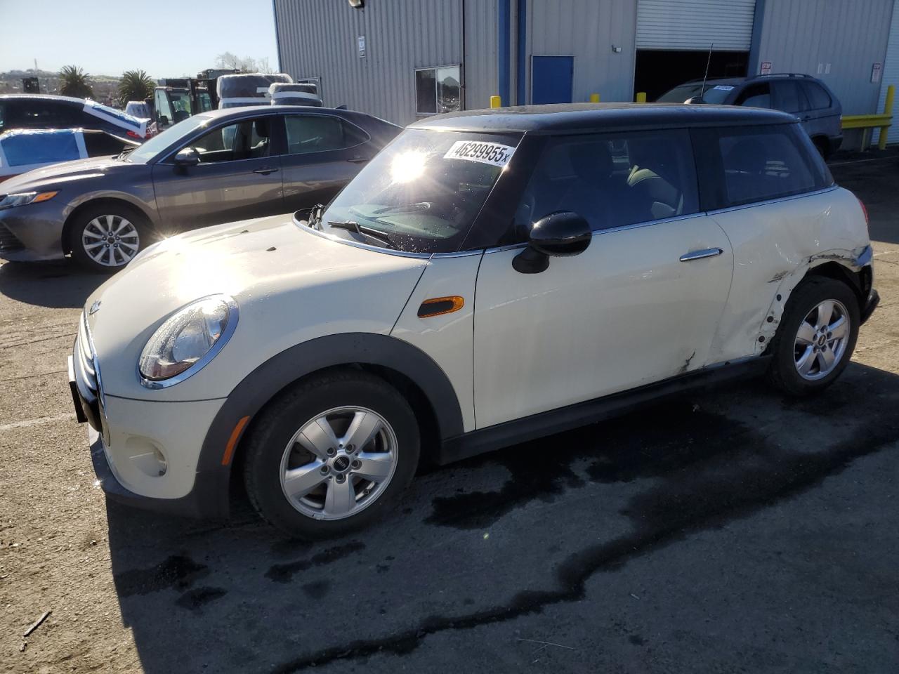2015 MINI Cooper - Image 1