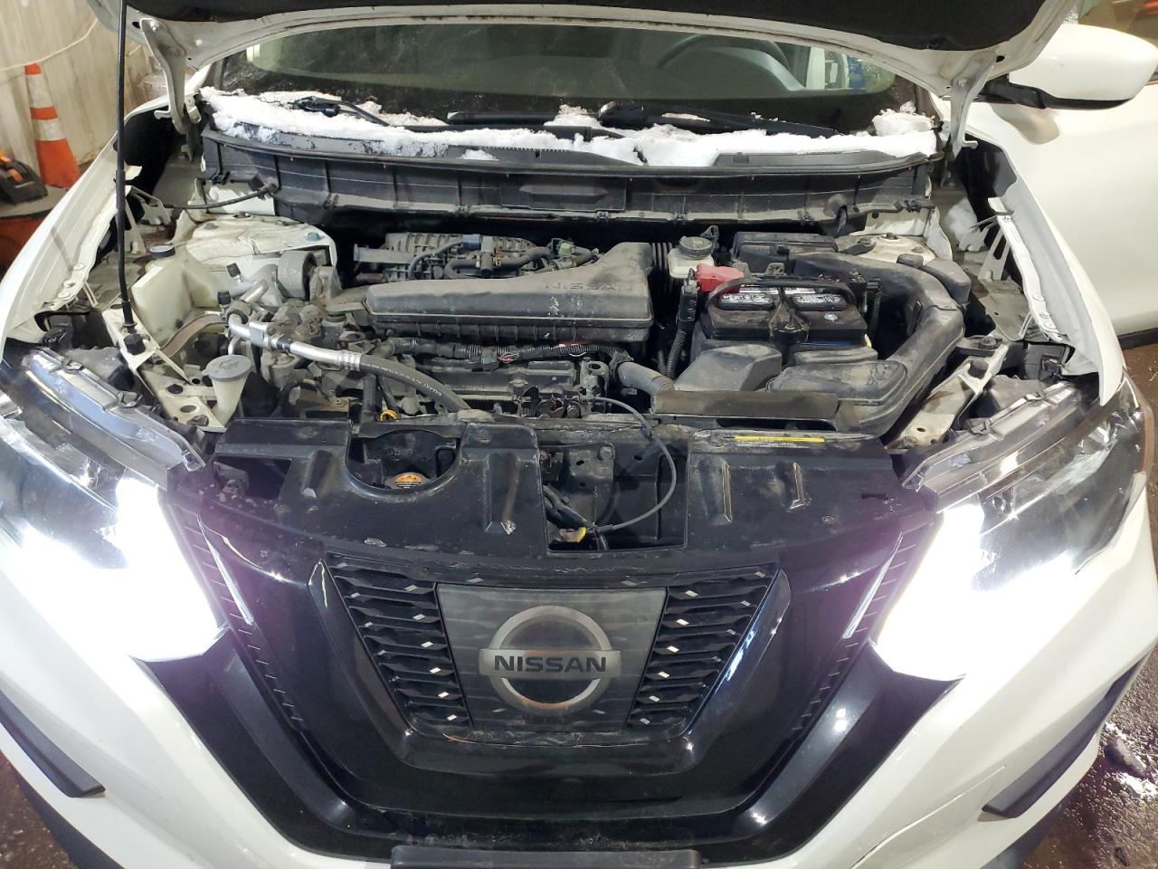 2017 Nissan Rogue - Image 12