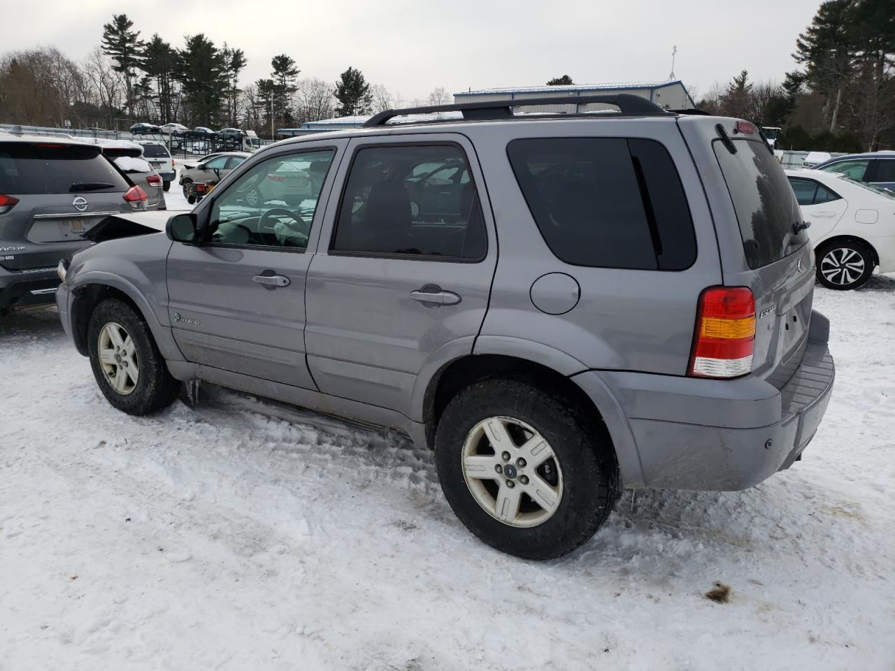 2007 Ford Escape - Image 2