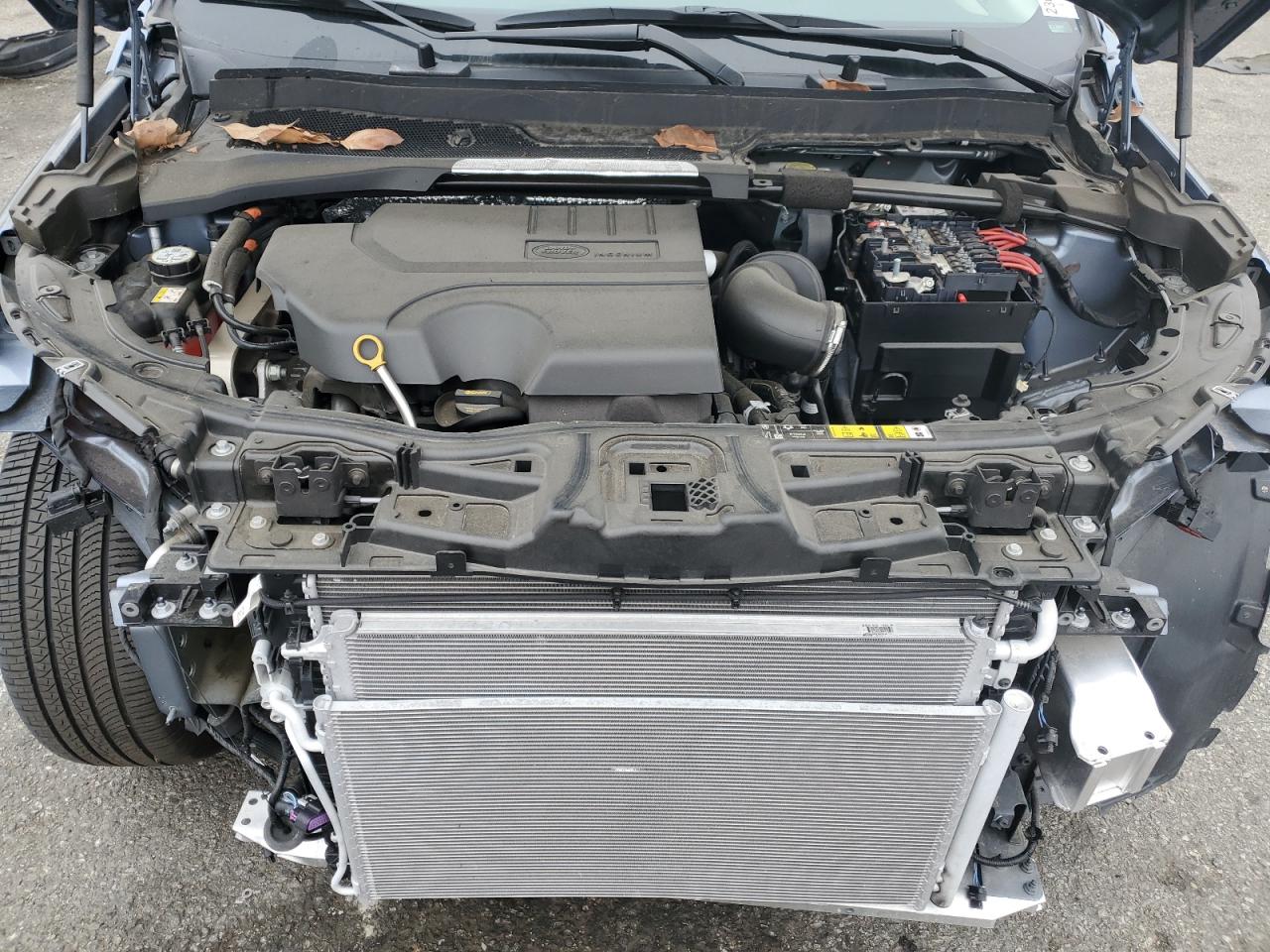 2023 Land Rover Discovery - Image 12