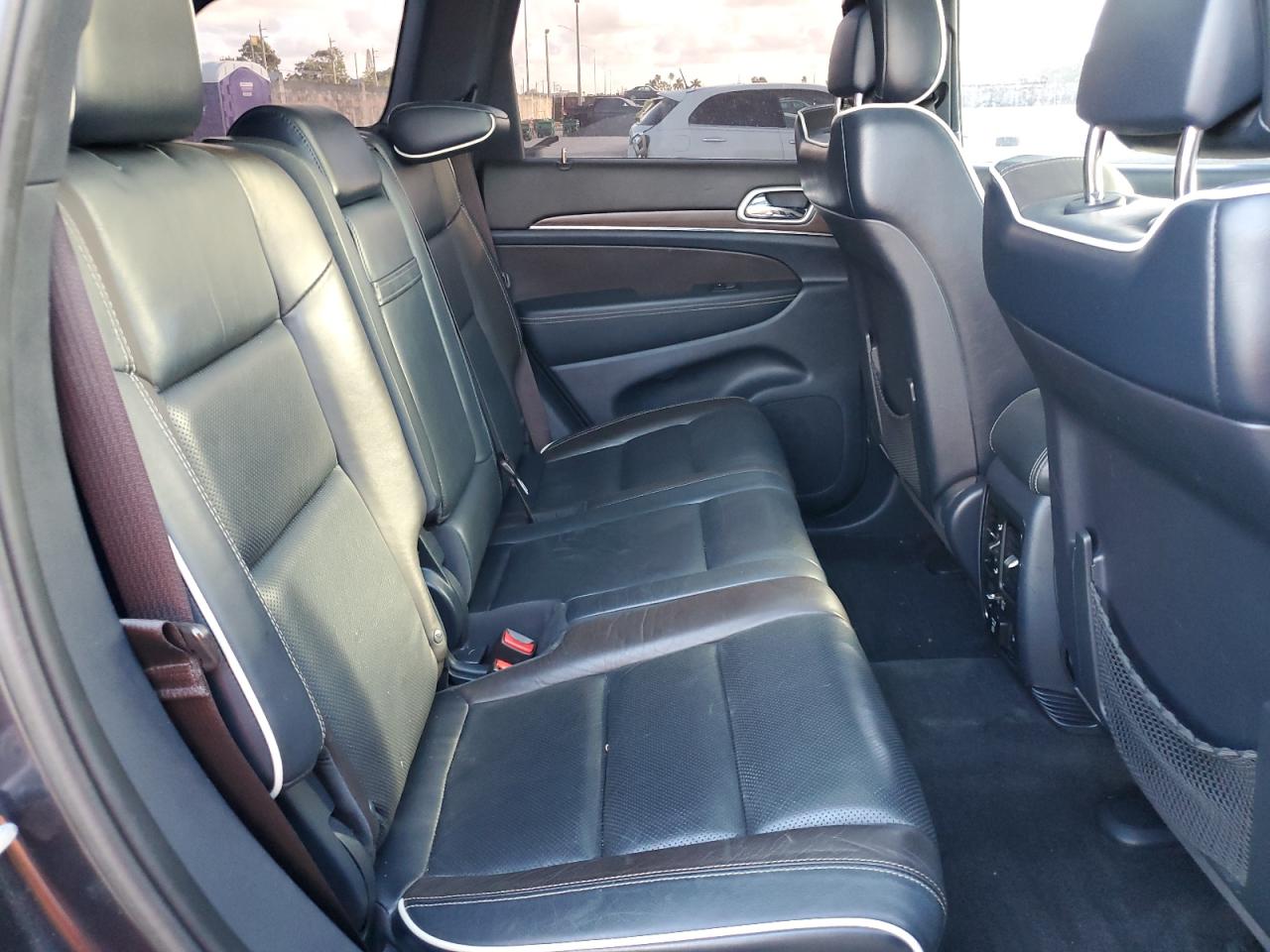2014 Jeep Grand Cherokee - Image 11