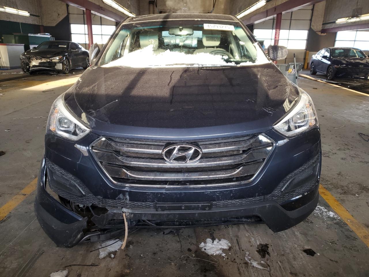 2014 Hyundai Santa Fe - Image 5