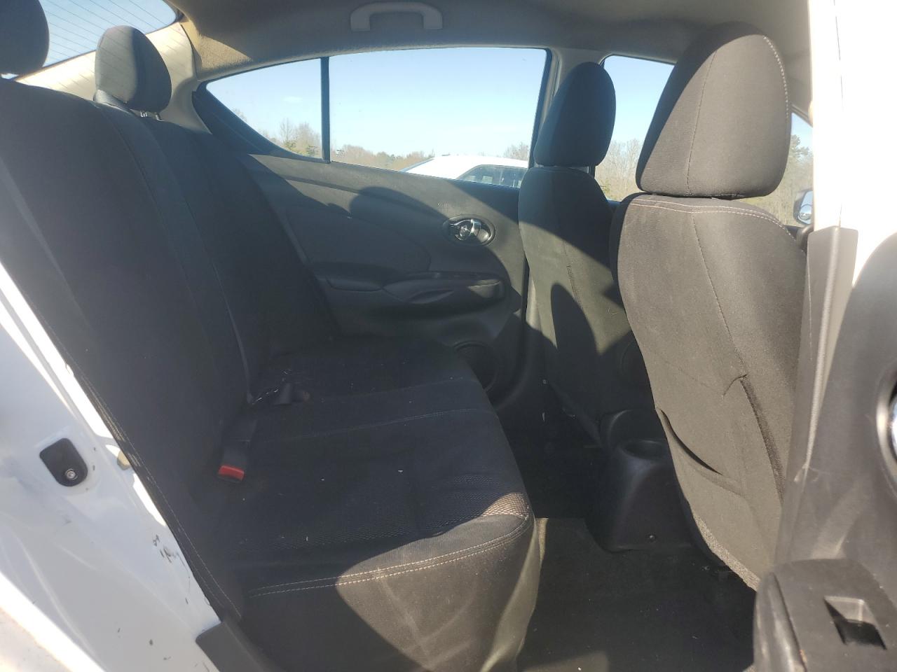 2016 Nissan Versa - Image 10