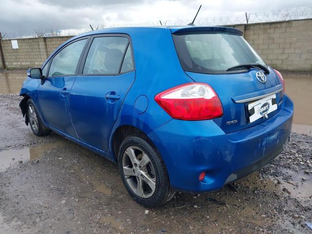 2011 TOYOTA AURIS TR V