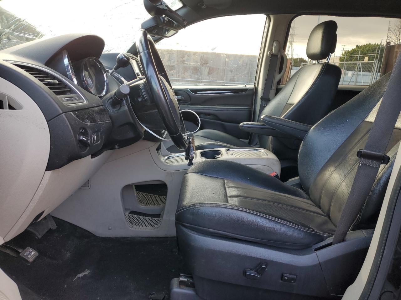 2020 Dodge Caravan - Image 7