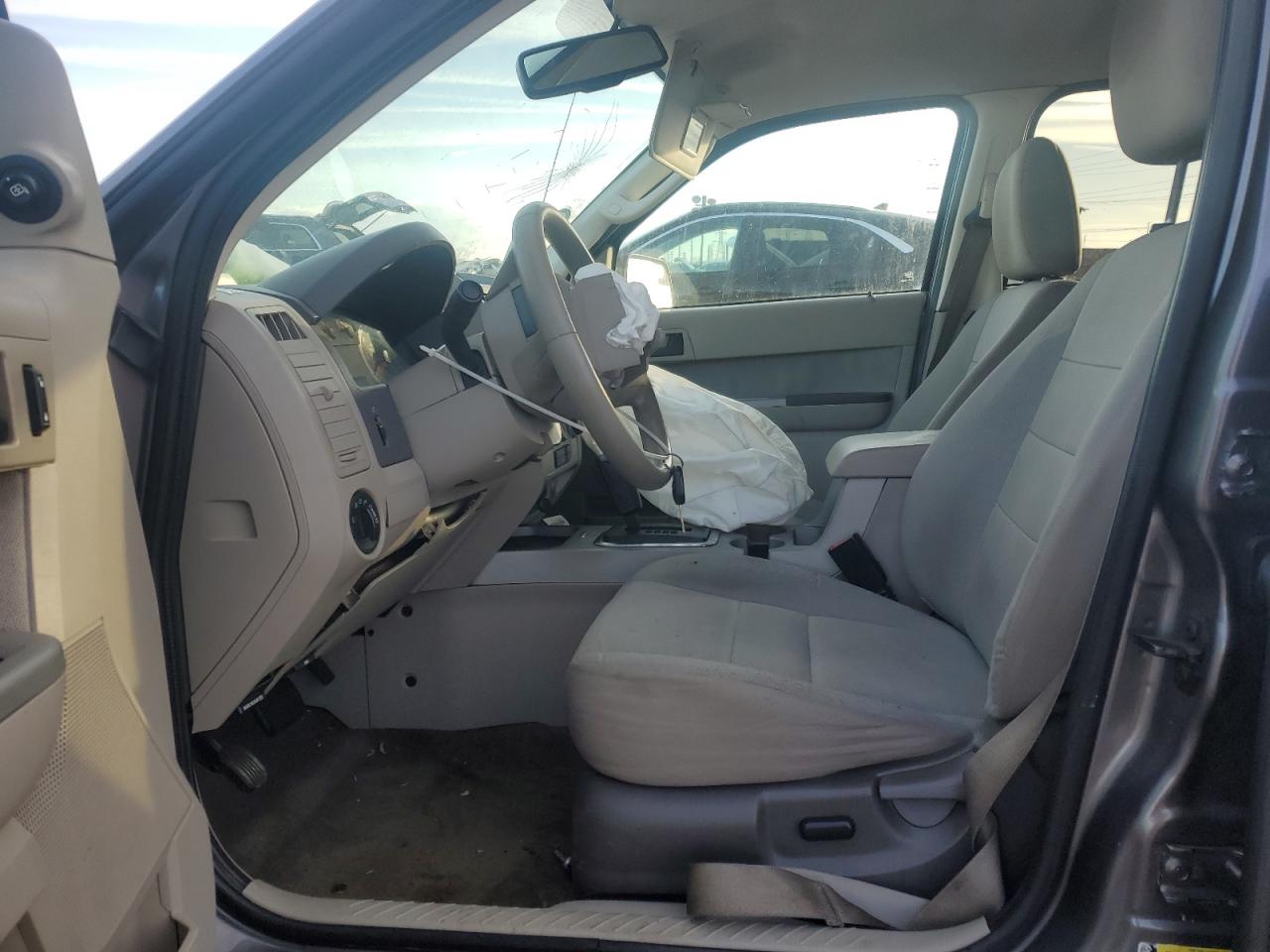 2010 Ford Escape - Image 7