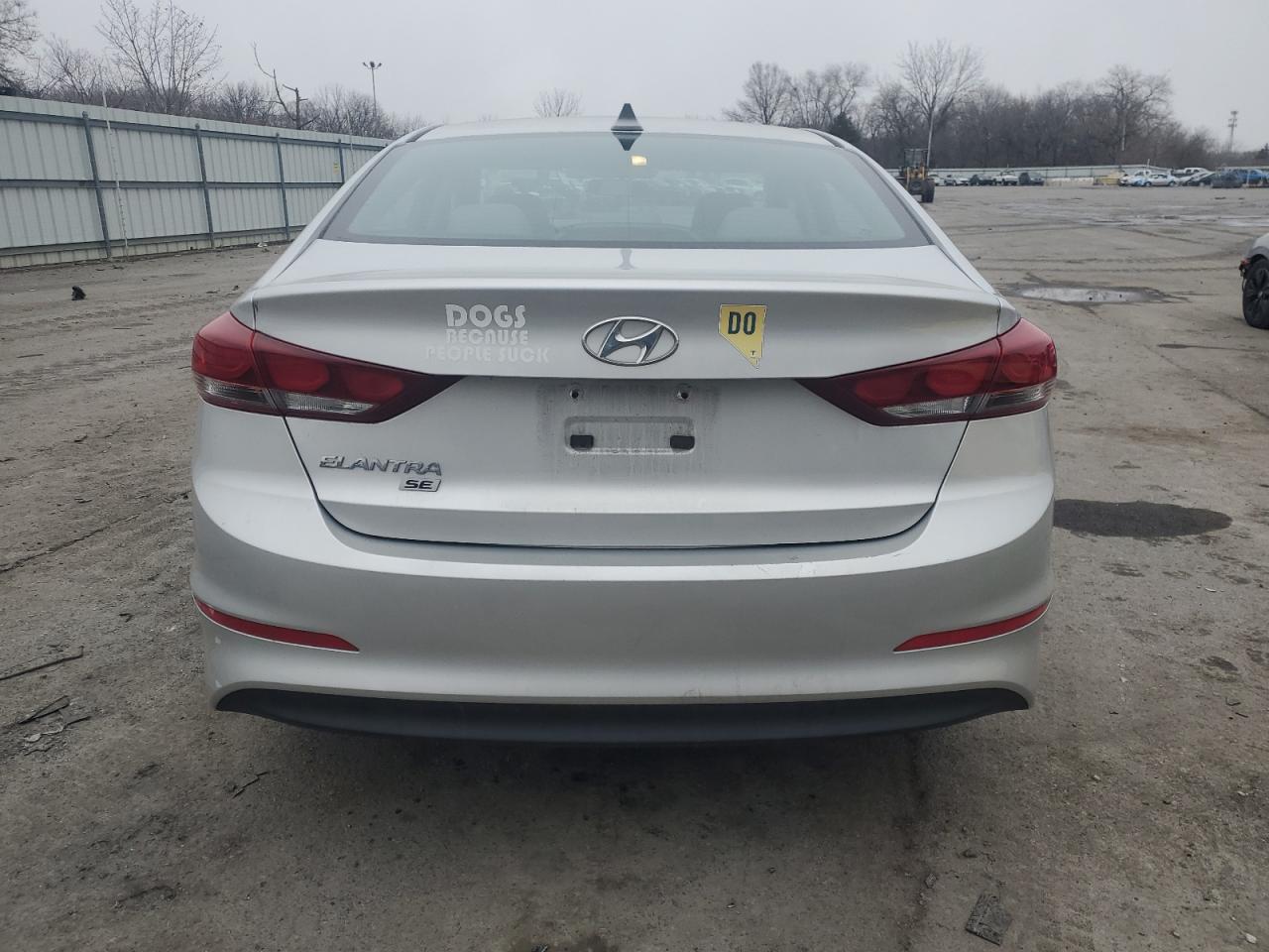 2017 Hyundai Elantra - Image 6