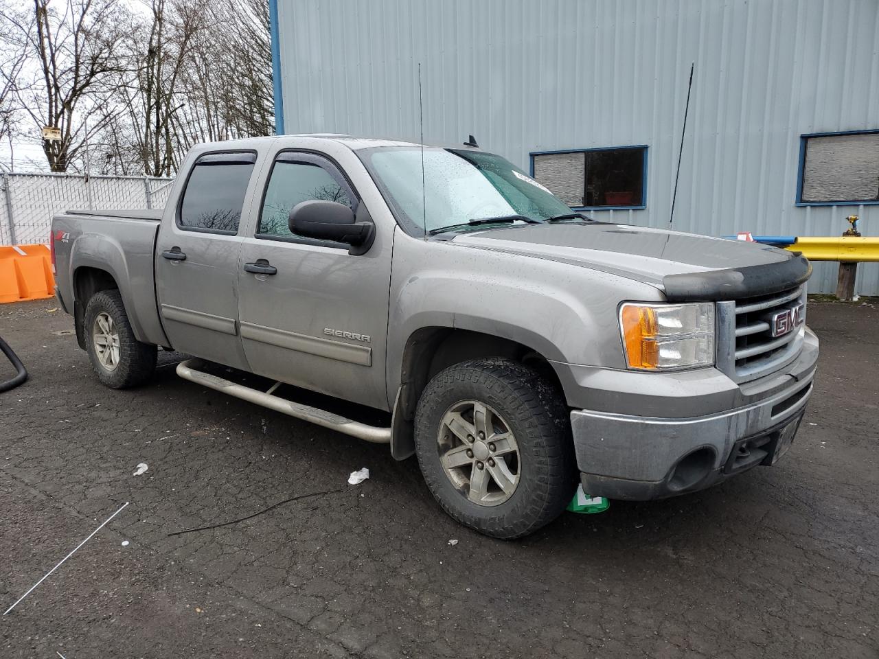 2013 GMC Sierra - Image 4