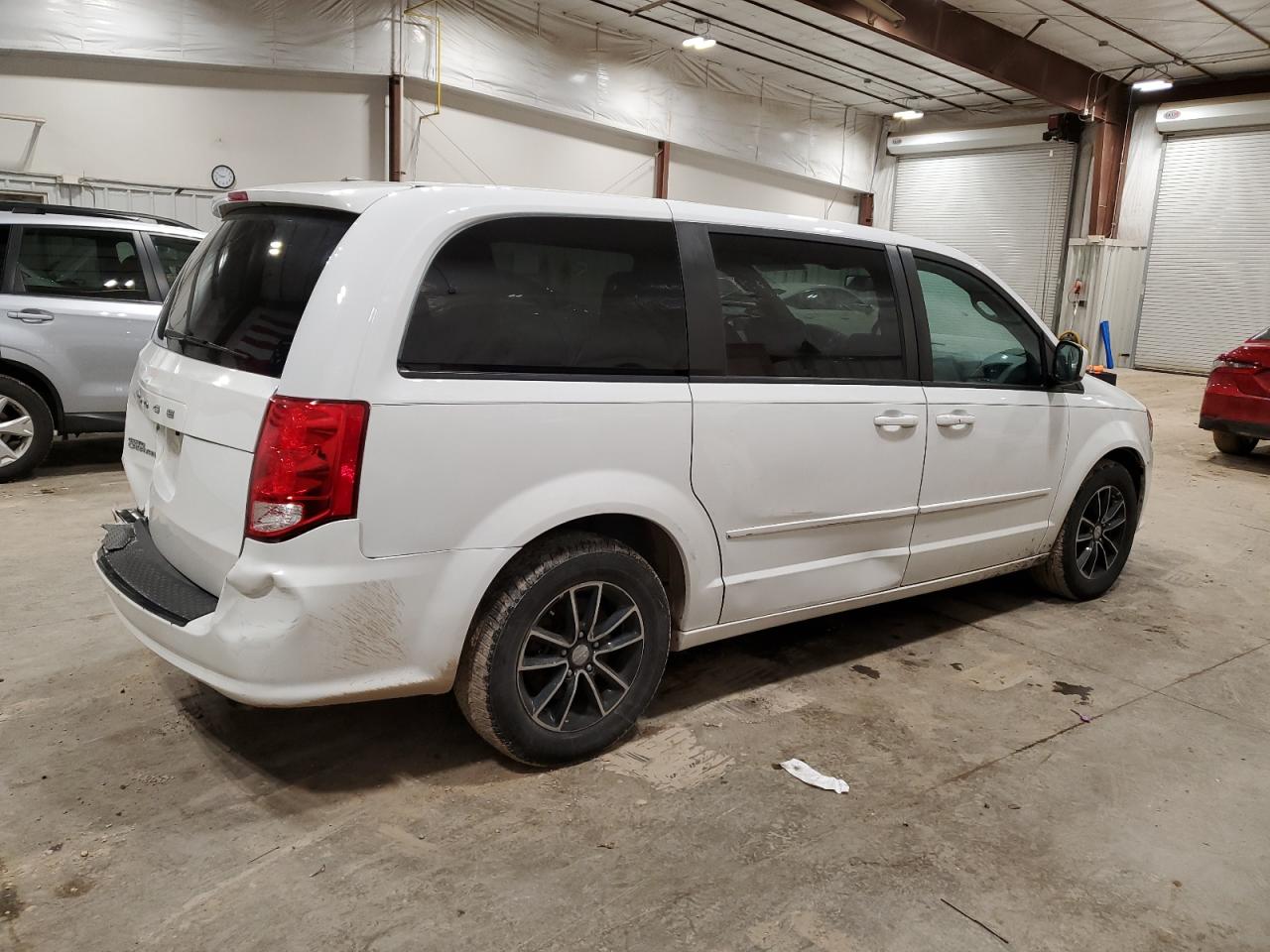 2016 Dodge Caravan - Image 3