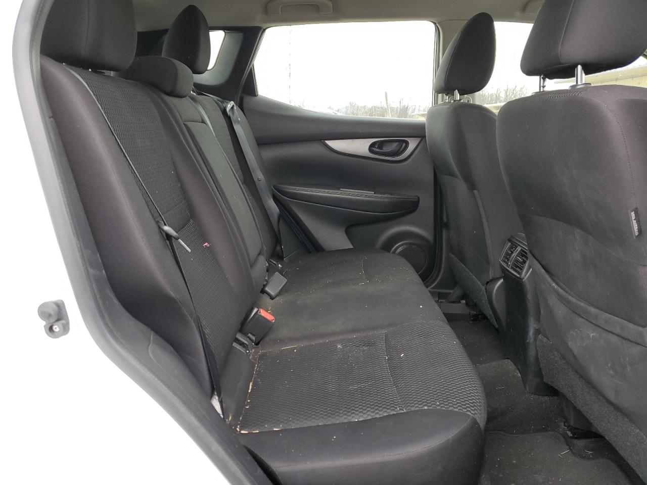 2019 Nissan Rogue - Image 11