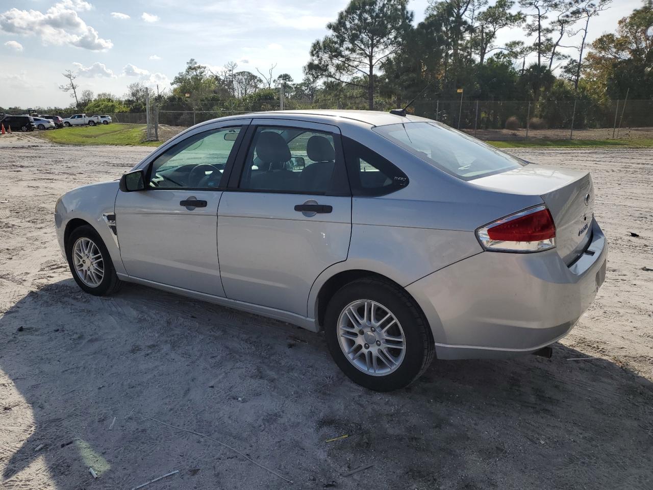 2008 Ford Focus - Image 2