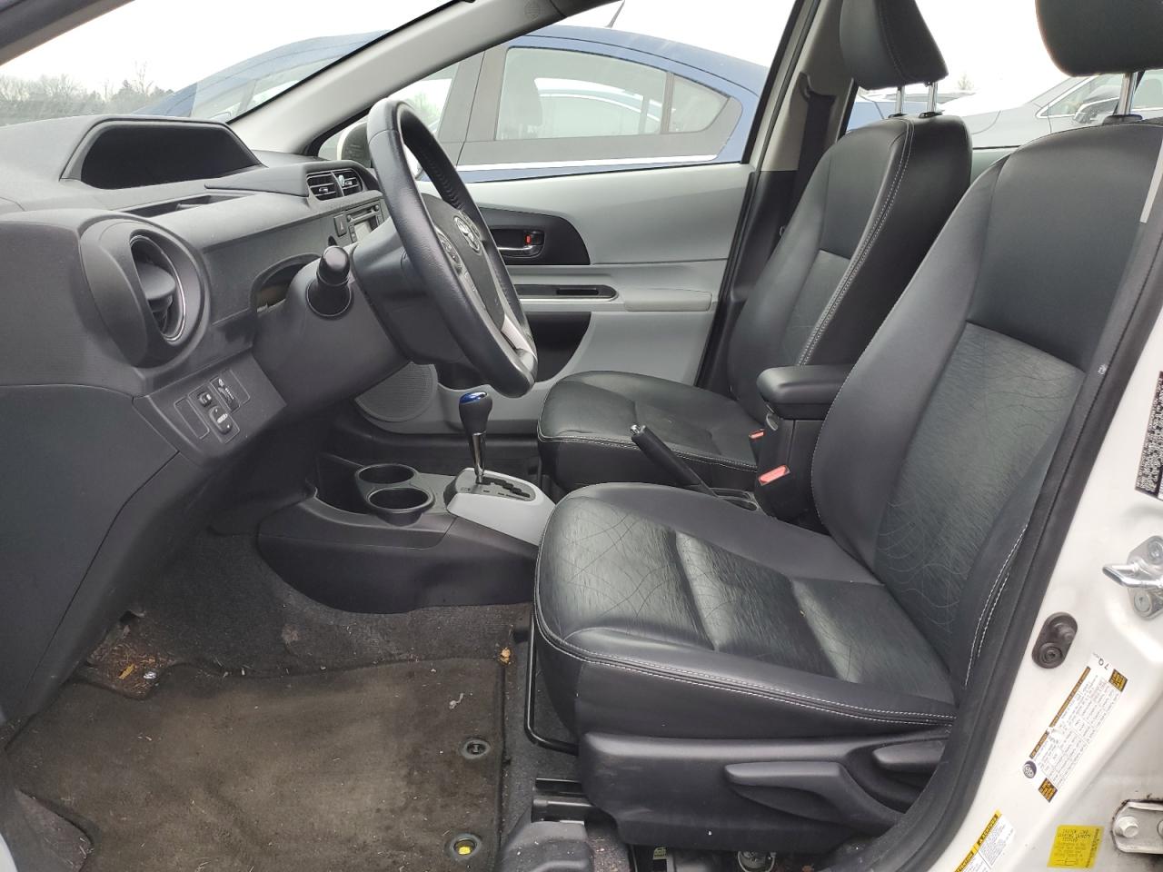 2014 Toyota Prius - Image 7