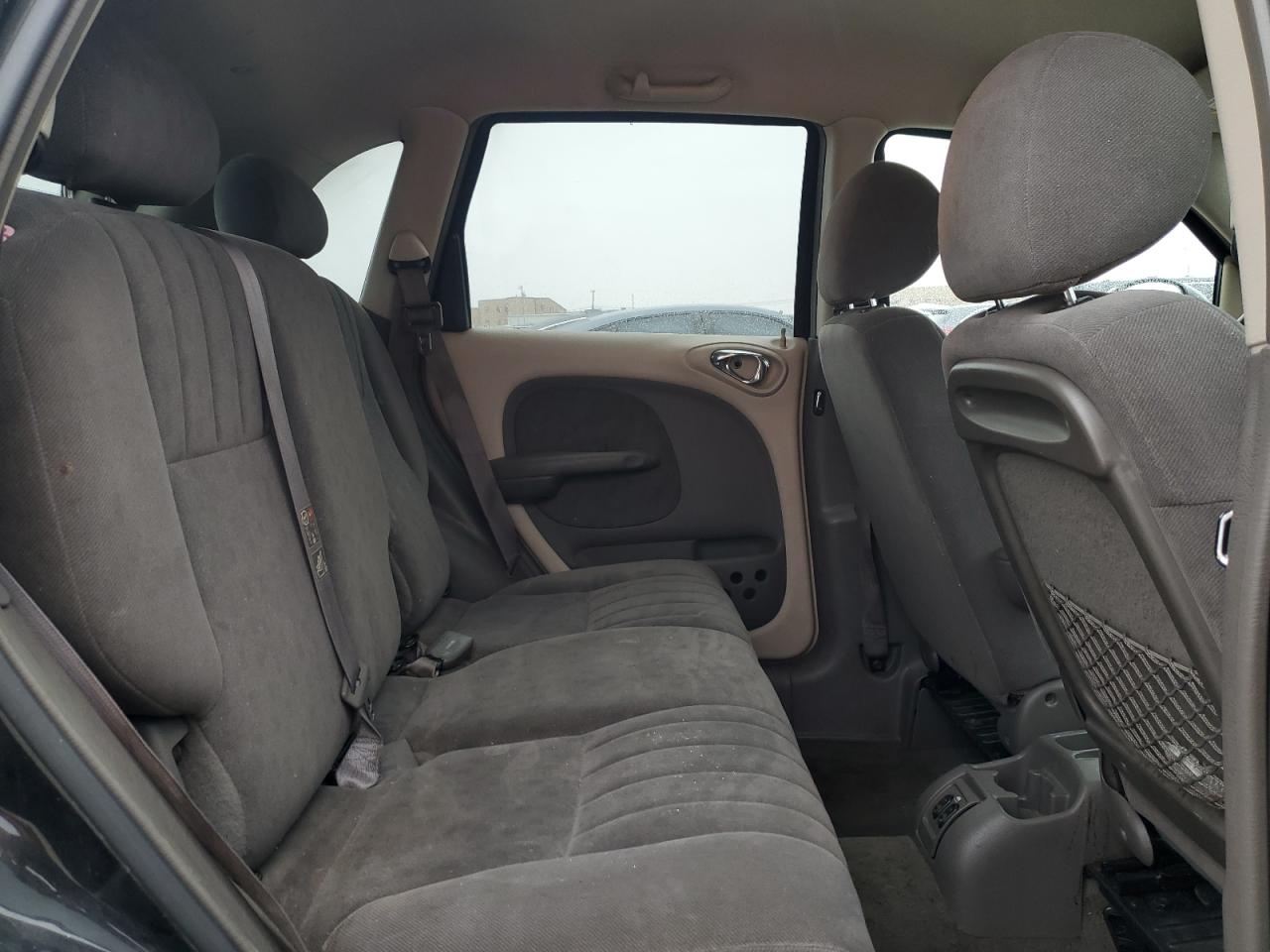 2001 Chrysler PT Cruiser - Image 10