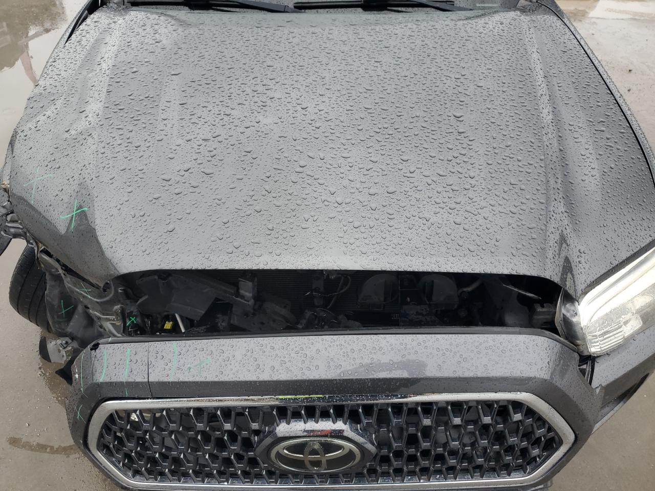 2019 Toyota Tacoma - Image 11