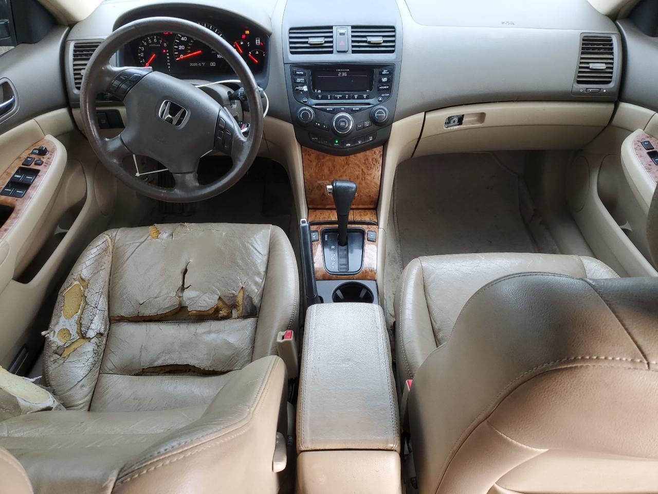 2004 Honda Accord - Image 8
