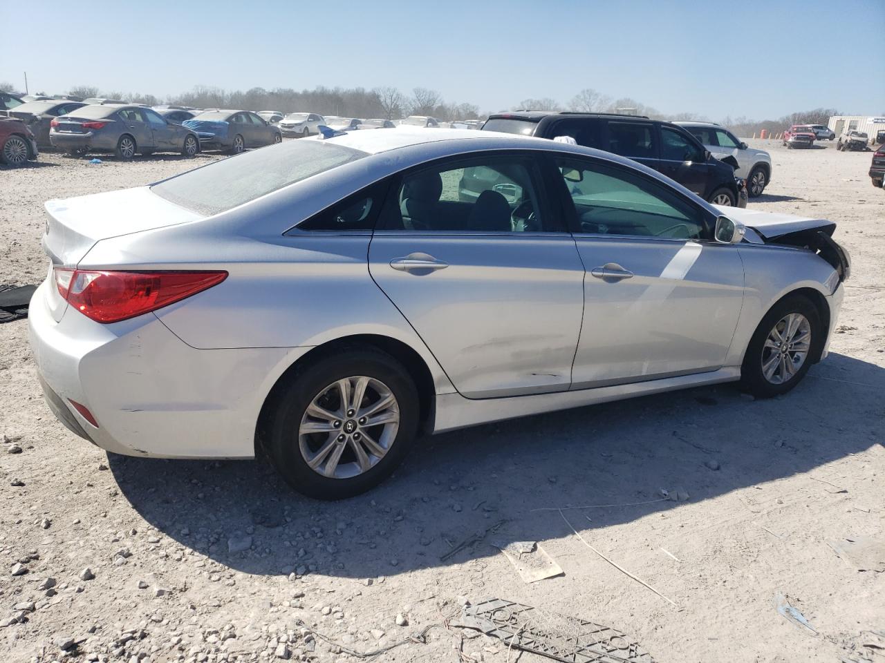 2014 Hyundai Sonata - Image 3