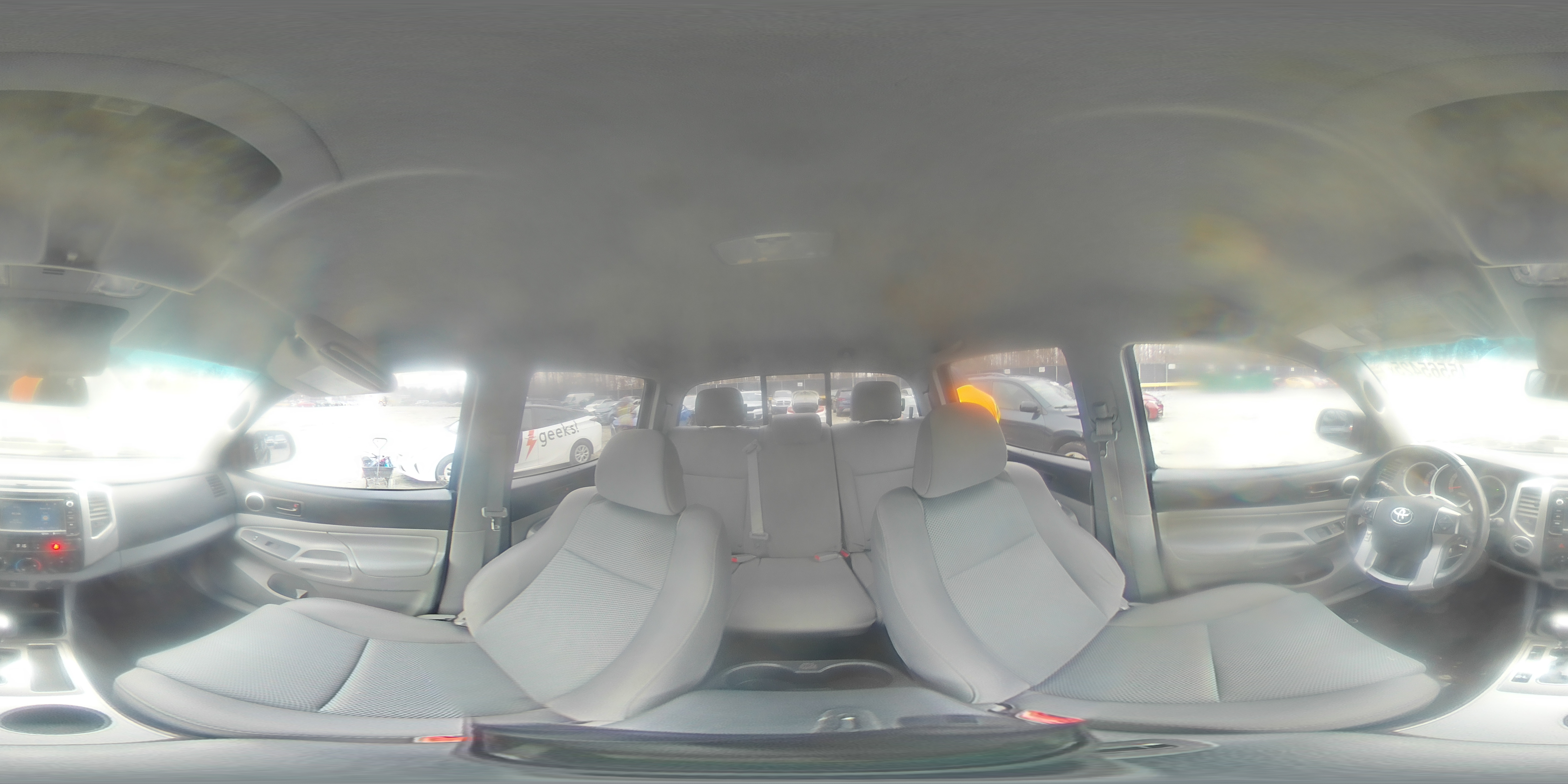 2014 Toyota Tacoma - Image 12
