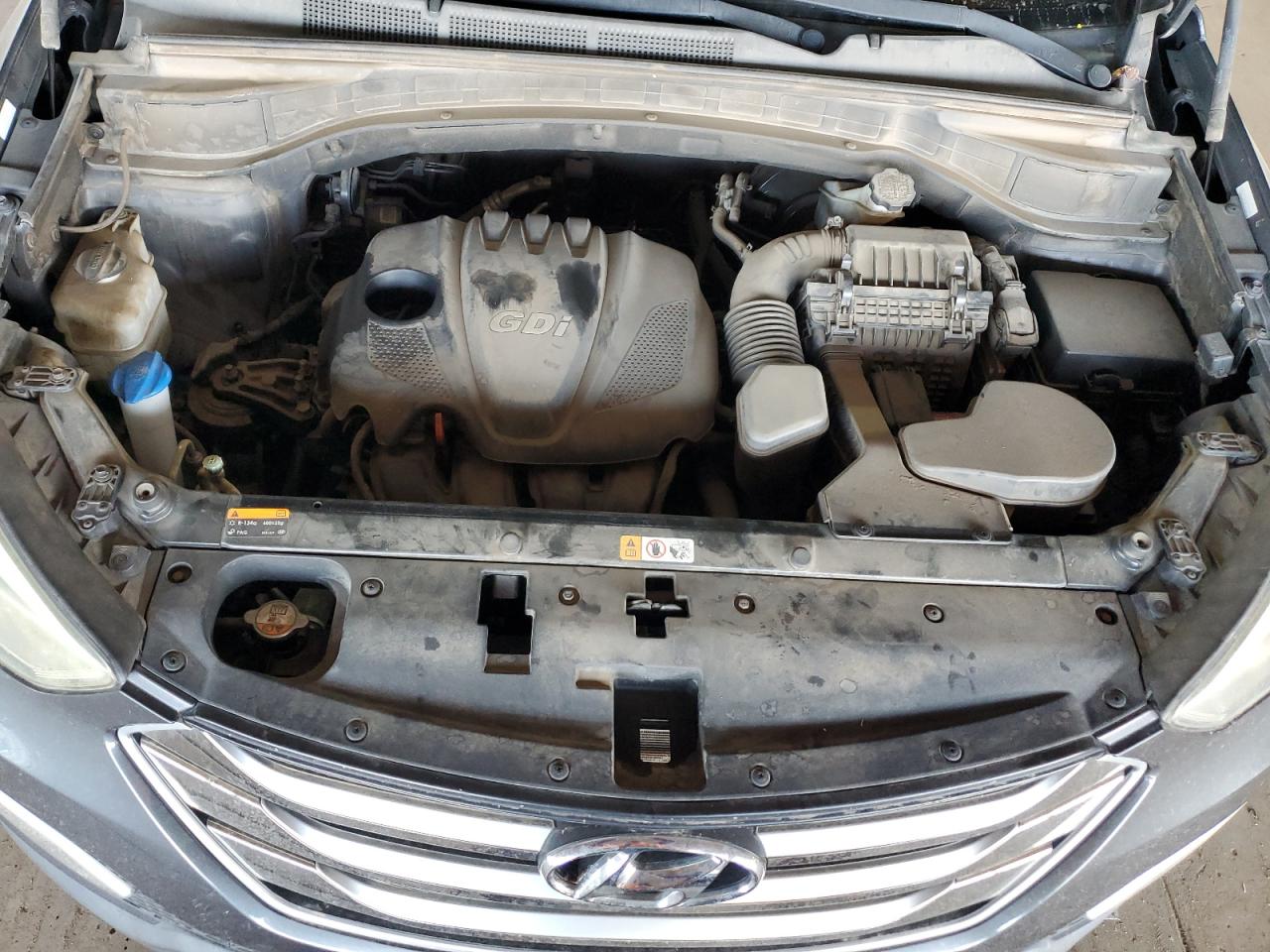 2015 Hyundai Santa Fe - Image 13