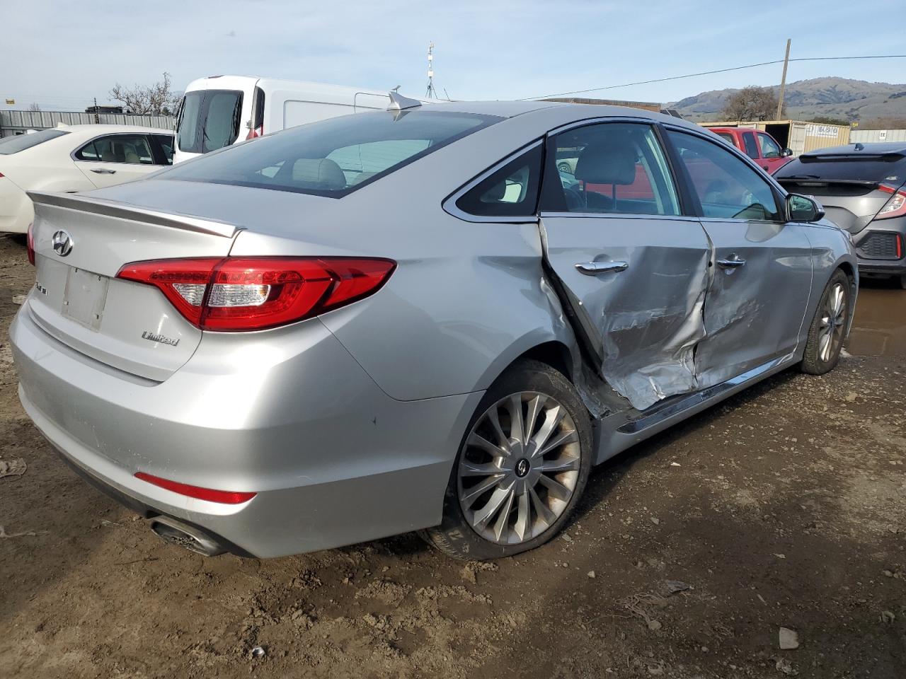 2015 Hyundai Sonata - Image 3