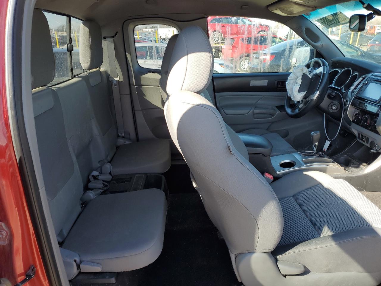 2014 Toyota Tacoma - Image 10