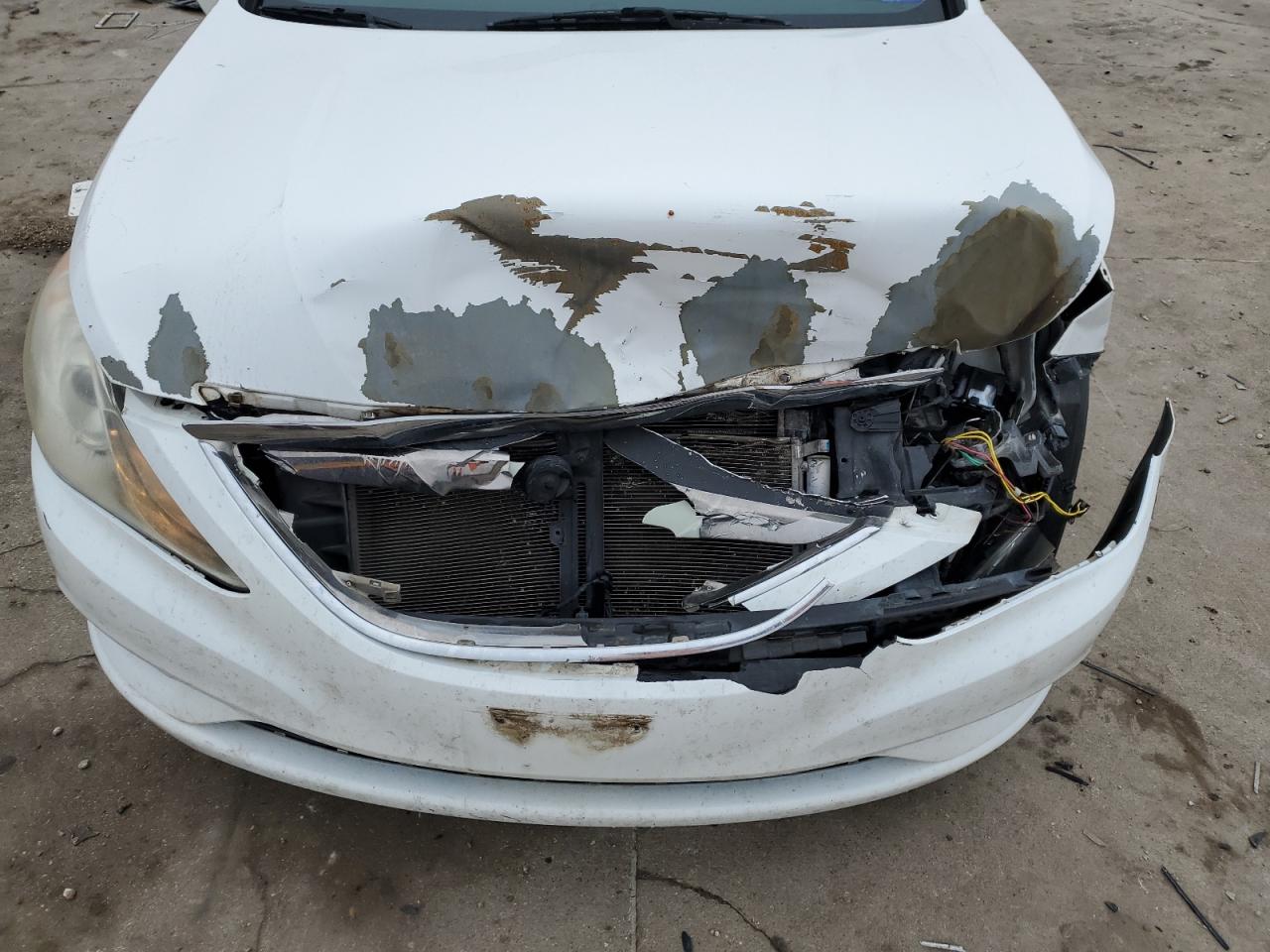 2013 Hyundai Sonata - Image 11