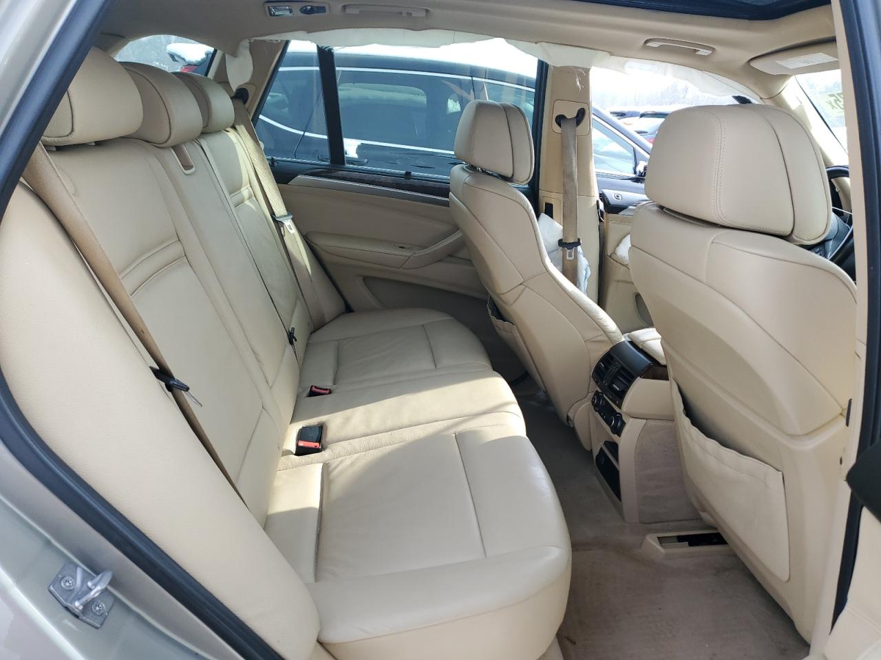 2011 BMW X5 - Image 11