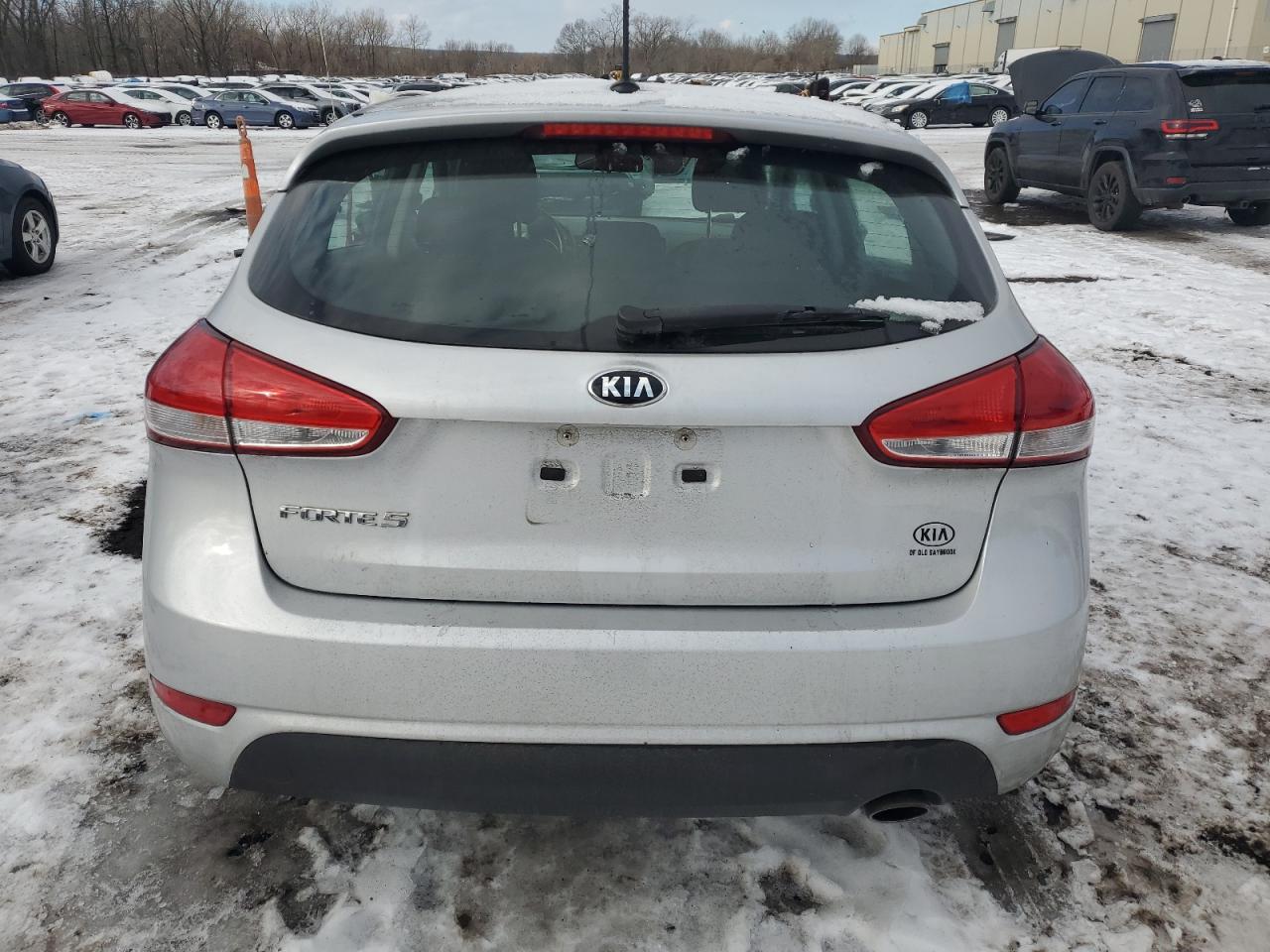 2017 Kia Forte - Image 6