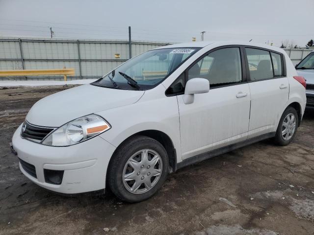 Hatchbacks NISSAN VERSA 2012 Biały