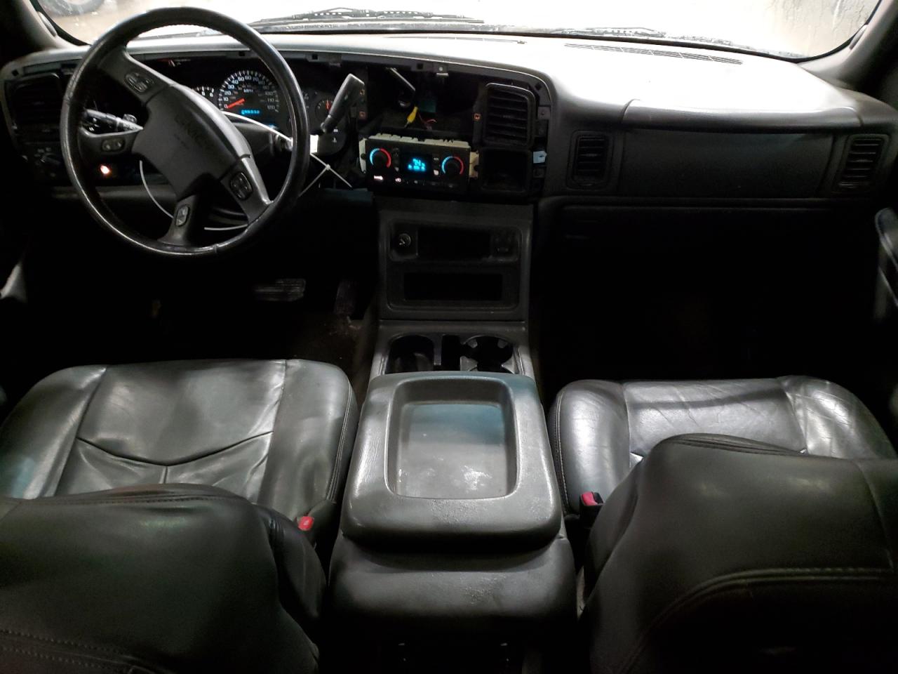2005 GMC Sierra - Image 8