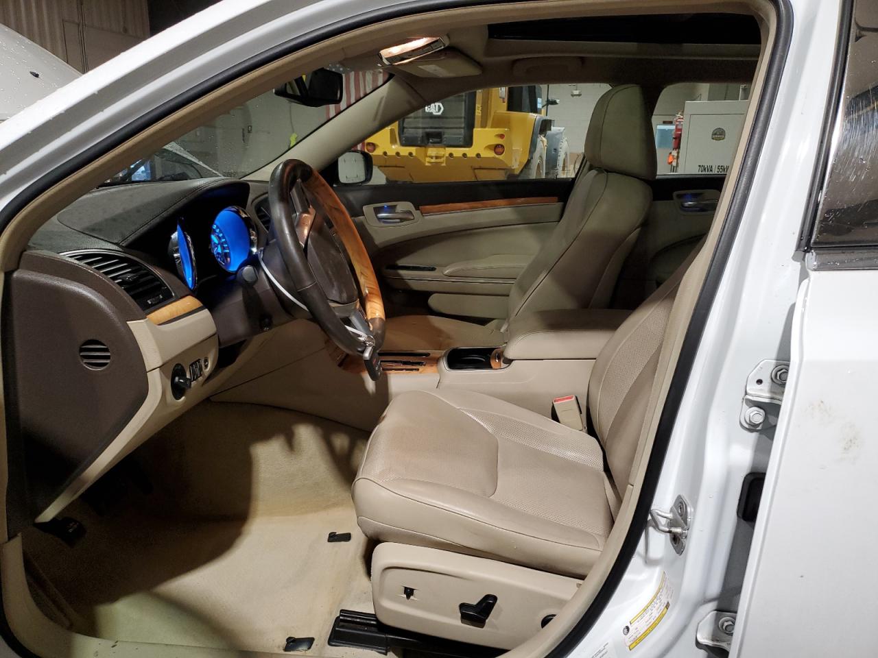 2013 Chrysler 300 - Image 7