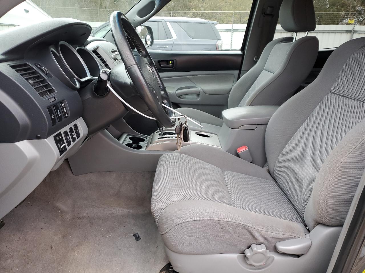 2010 Toyota Tacoma - Image 7