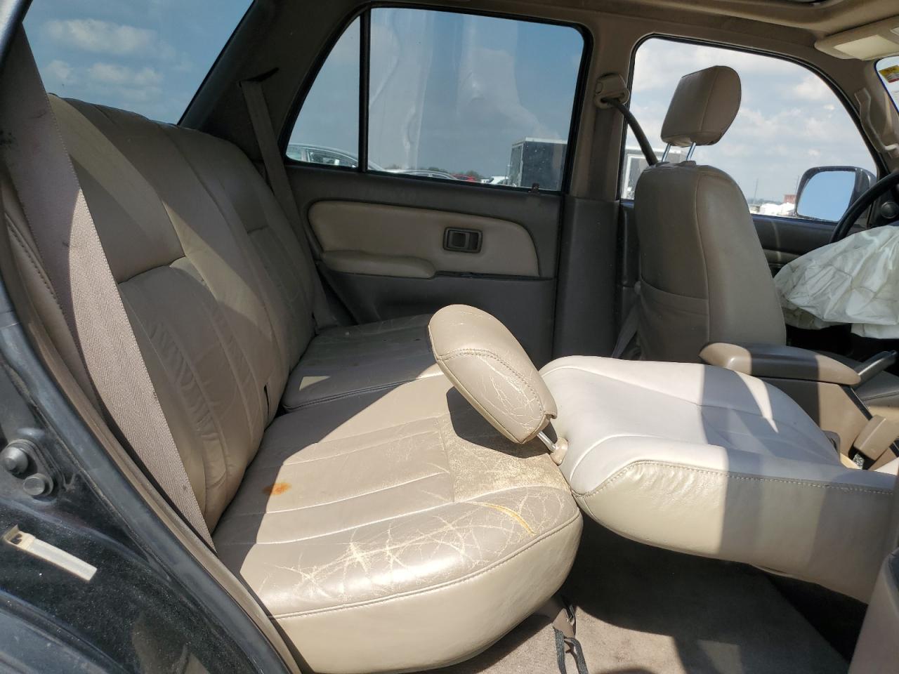1998 Toyota 4Runner - Image 11