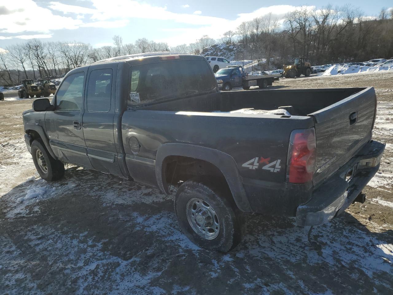 2006 Chevrolet Silverado - Image 2