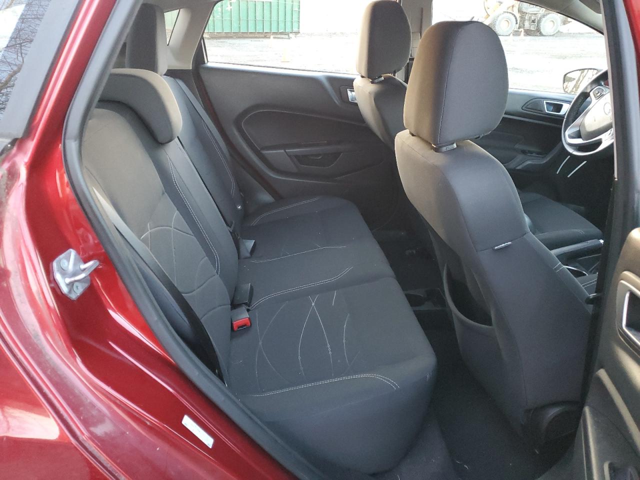2014 Ford Fiesta - Image 11