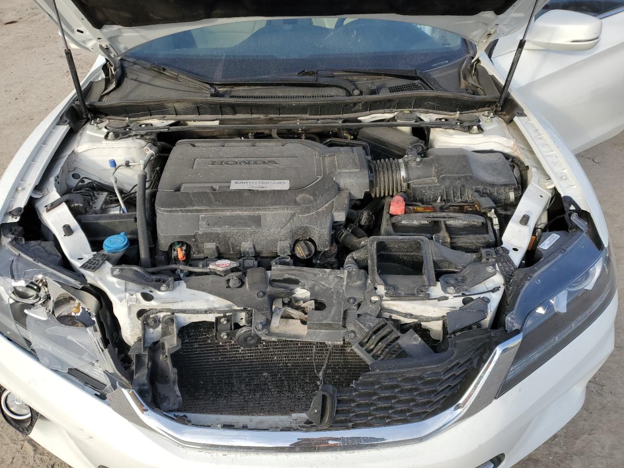 2015 Honda Accord - Image 11