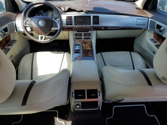 Седани JAGUAR XF 2012 Зелений