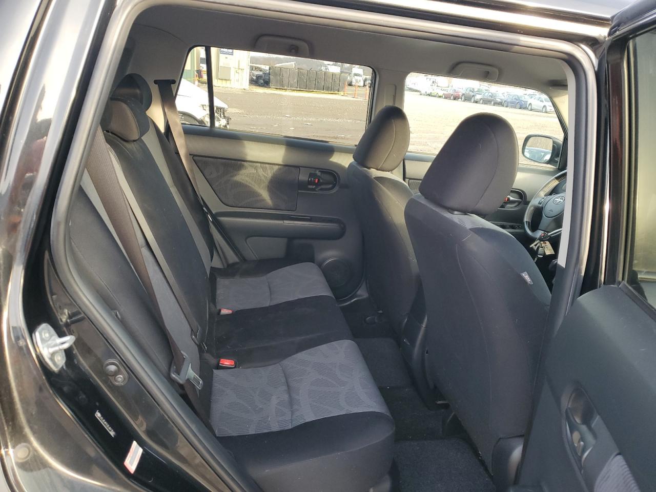 2012 Toyota tC - Image 11