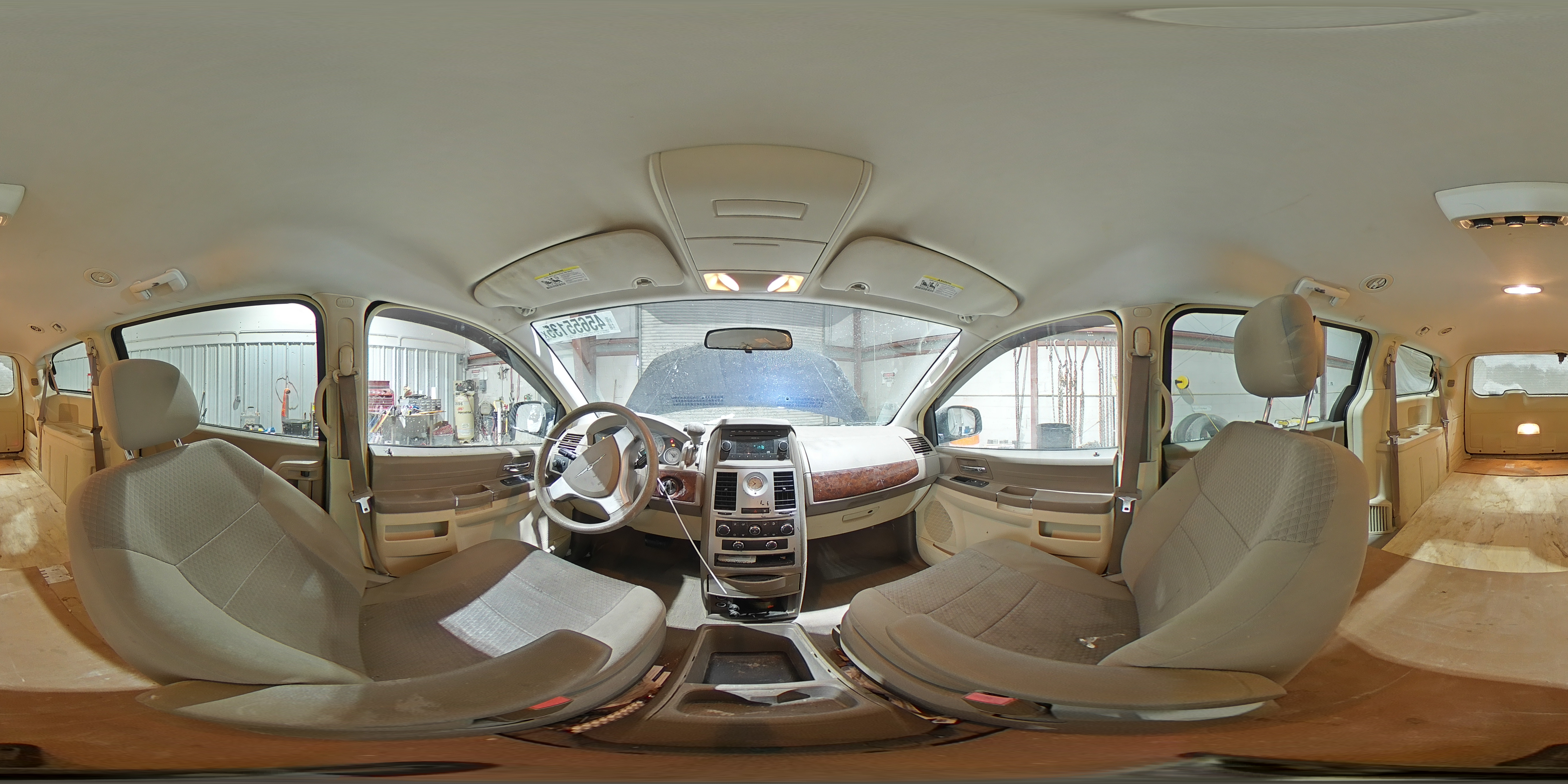 2010 Chrysler Town & Country - Image 14