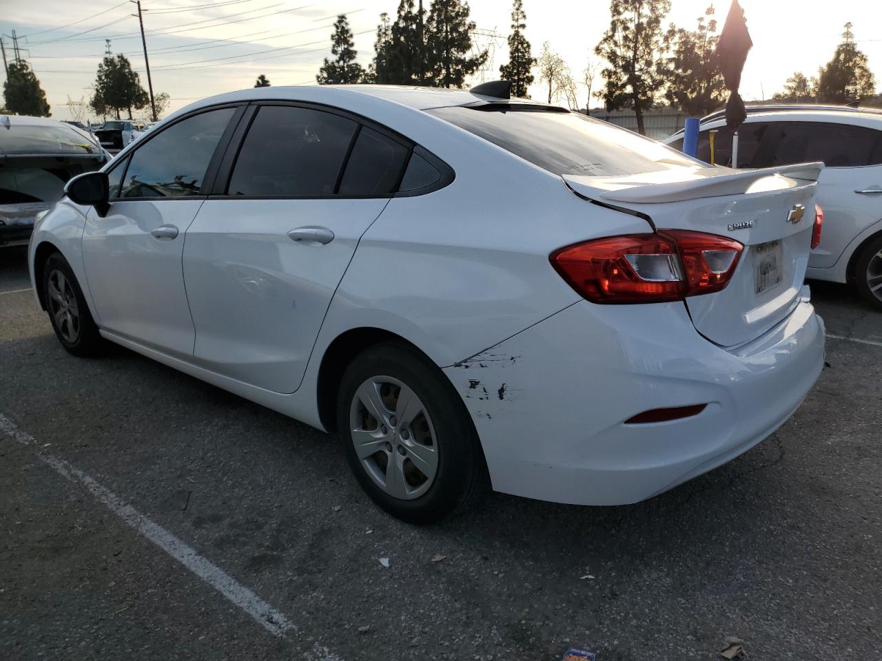 2017 Chevrolet Cruze - Image 2