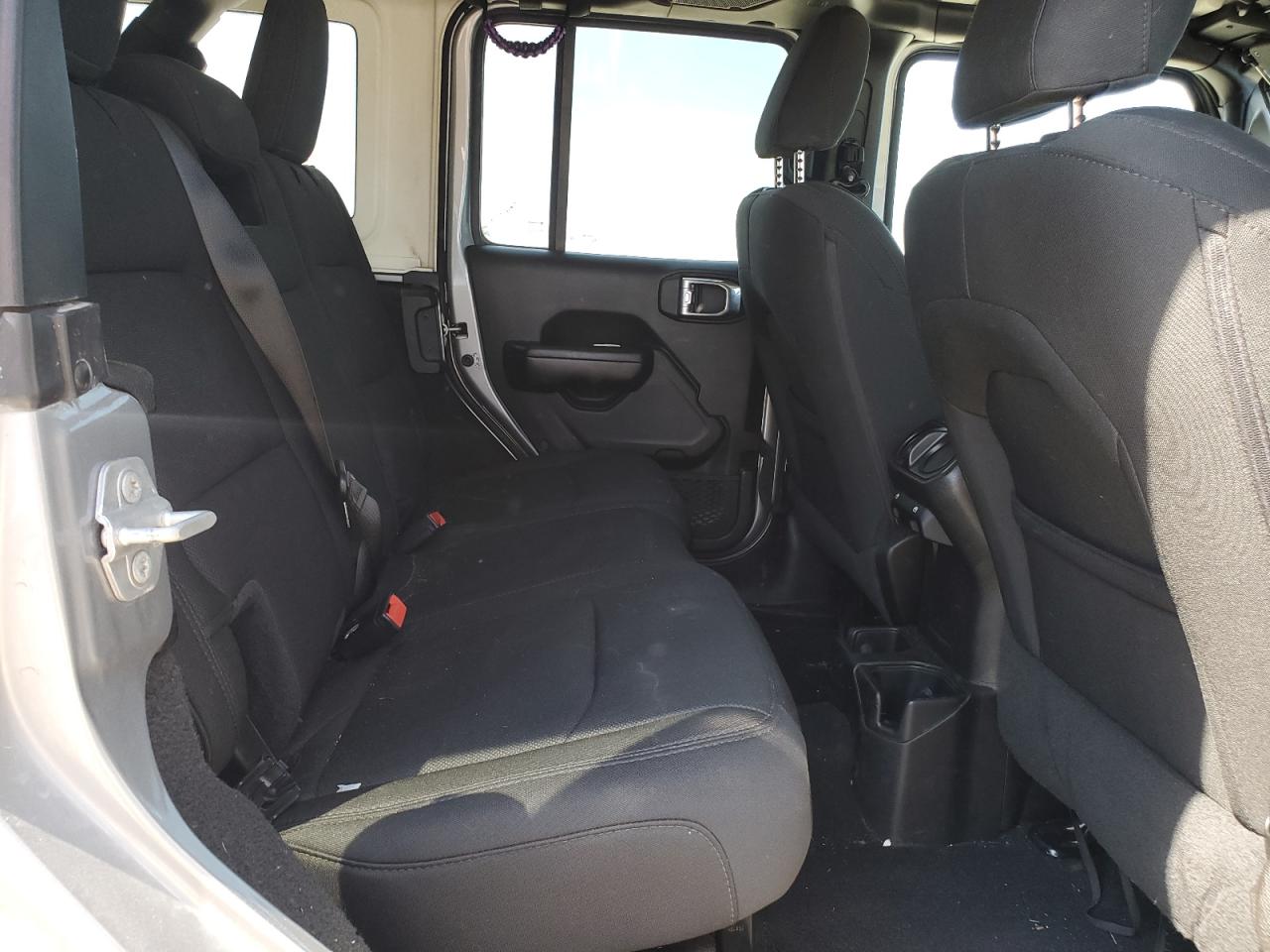 2021 Jeep Wrangler - Image 11