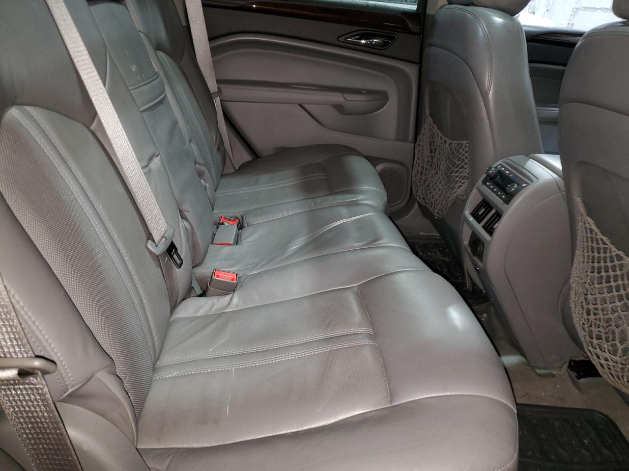 2010 Cadillac SRX - Image 11