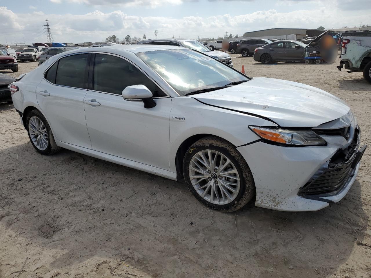 2019 Toyota Camry - Image 5