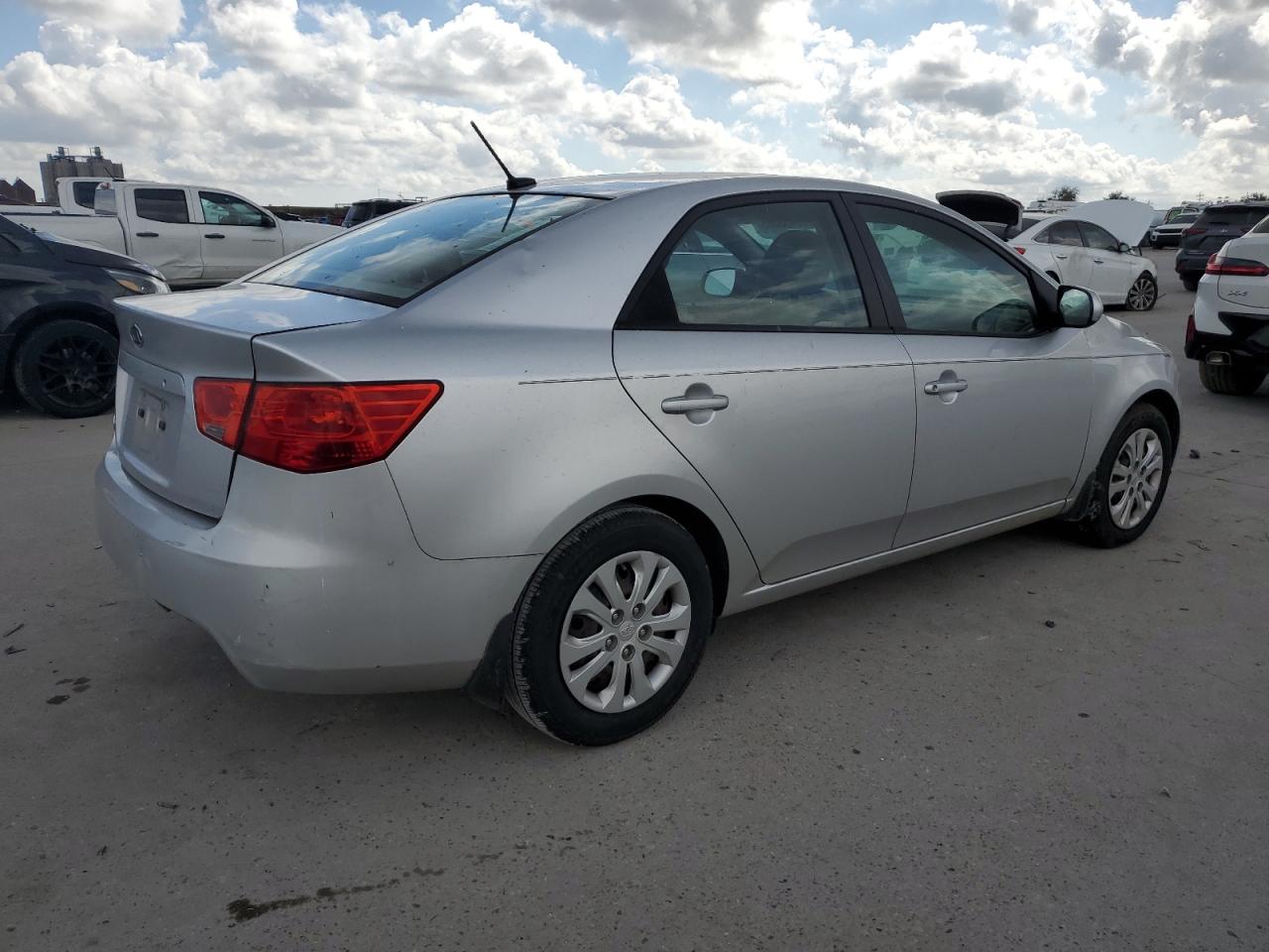 2013 Kia Forte - Image 3