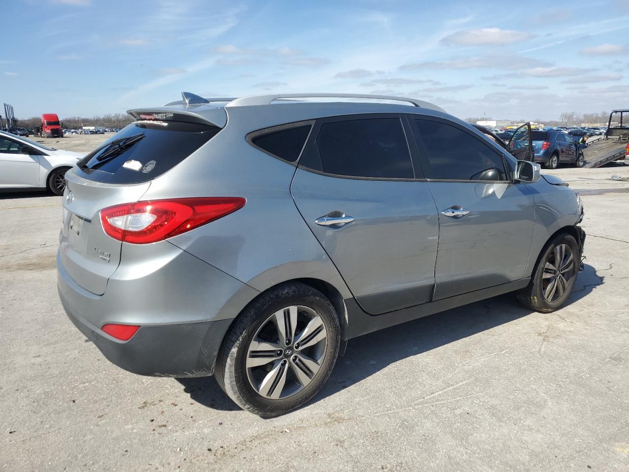2015 Hyundai Tucson - Image 3