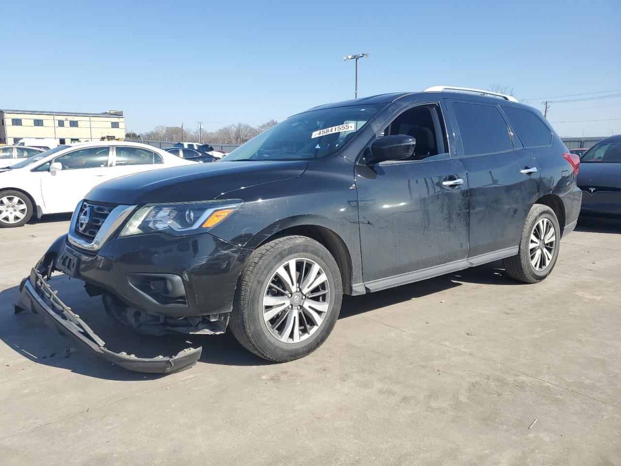 2017 Nissan Pathfinder - Image 1