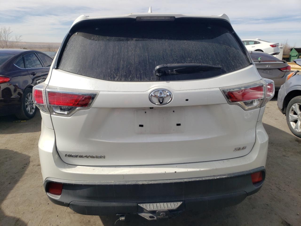 2016 Toyota Highlander - Image 6